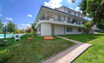 Belvilla by OYO Villa Tavullia with Swimming Pool