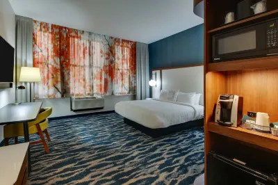 Fairfield Inn & Suites Birmingham Downtown Hotel berhampiran Maclin Park