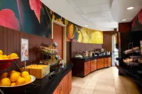 Fairfield Inn & Suites Augusta Fort Eisenhower Area - breakfast