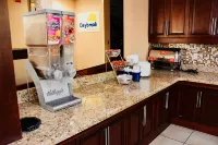 Days Inn by Wyndham Las Cruces - breakfast