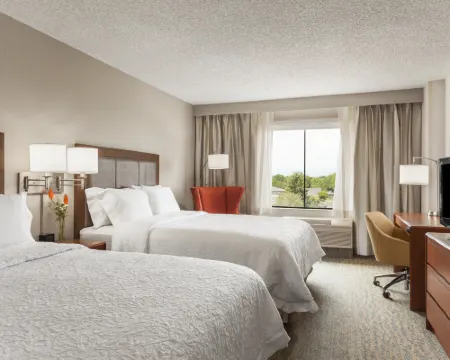Hampton Inn & Suites Denver-Cherry Creek Hotels in Glendale