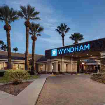 Wyndham Tucson Airport & Conference Center Hotel Exterior