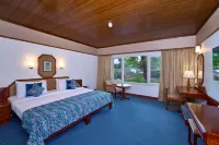 Casino Hotel - Cgh Earth, Cochin Отели в г. Кочин