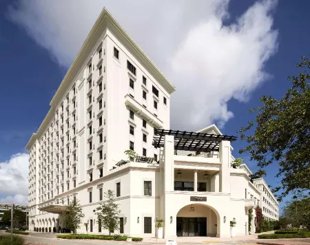 Holiday Inn Coral Gables Отели рядом с достопримечательностью «Frost School Of Music»