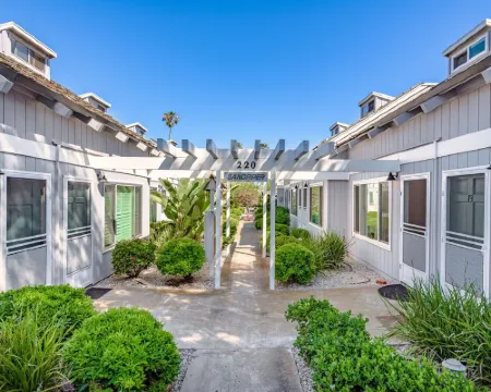 Best Deal in Carpinteria! Hotels in Carpinteria