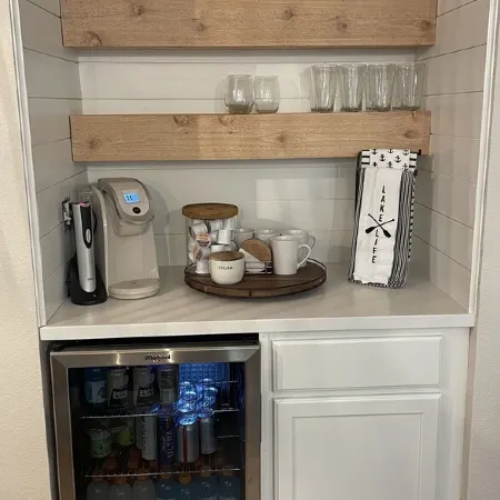 Perfect Location! Newly Remodeled- 2021 Condo right in the heart of Osage Beach