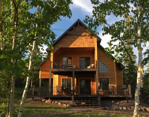 LUTSEN NORTHWOODS RETREAT-GOLF, WINERY, HIKING, BIKING, NEAR TRAILS, SKI, SLED