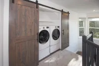 Fully Renovated Condo in Greenspring Community (Mt Snow)