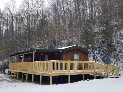Relaxing, cozy cabin in the heart of the Red River Gorge!