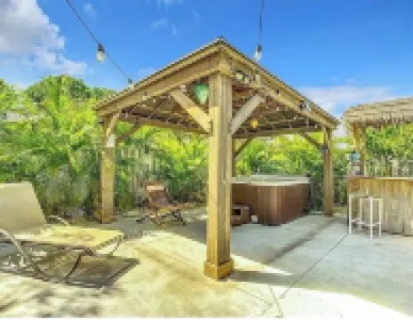 Seabreeze garden oasis, jacuzzi, golf, mins ->beaches