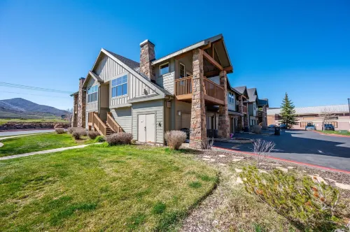 Comfy & Convenient with View of Utah Olympic Park