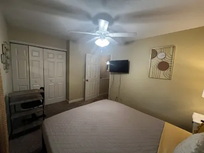 Cozy 3-bedroom Townhouse in Valdosta w/ ameneties
