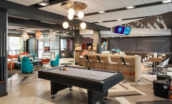 Tru by Hilton Cedar Rapids Westdale
