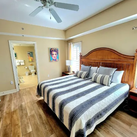 2323 Sq. Ft. 4/2 West End Beach Front; Close Dining; Extended Stays Discounted.