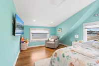 Cozy newly Renovated Beach House walking distance to beach and restaurants. - Wifi