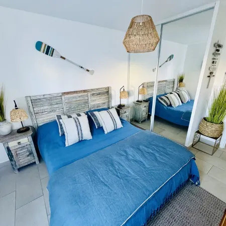 Résidence La Corniche, 70m2 apartment with full sea view, air-conditioning, wifi, garage.