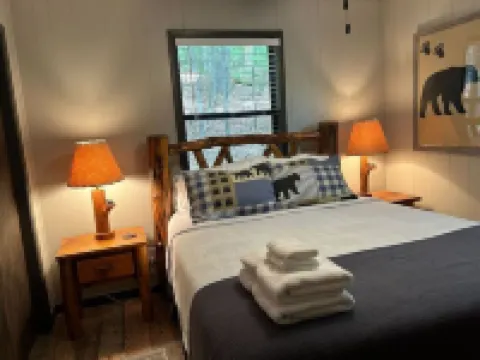 Olaf's Gone Hiking - Pet friendly