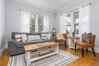 Classic Boutique Farmhouse - Walk to Town - Historic Charm