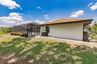 The Tropical House - Heated Pool / 3 Bed, 2 Bath Hotels near Punta Gorda Airport