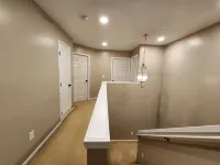 Gorgeous 4 Bed Home - Short Drive to Downtown A2 Hotels in Pittsfield Charter Township