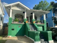 Mid City 2 BR in Beautiful Arts and Crafts House Hotels in Mid-City