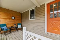 Renovated Rustic Charm!