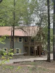 Rosie’s Peaceful Lake House
