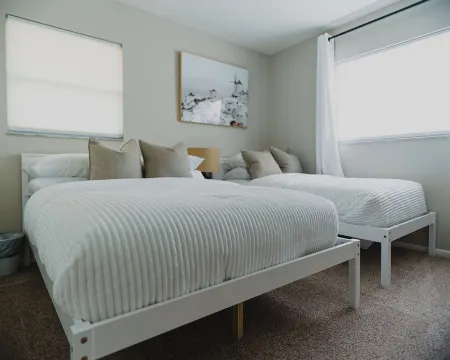 Heated Pool, Game Room, 4 Bed Home