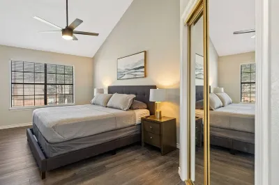 Cozy home 10 min from AT&T stadium Hotel in zona University of Texas at Arlington