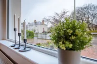 Stylish Two Bedroom Apartment in Perth, Heart of Scotland!