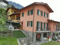 New  Apartment with Lake View Hoteles cerca de Lago de Como