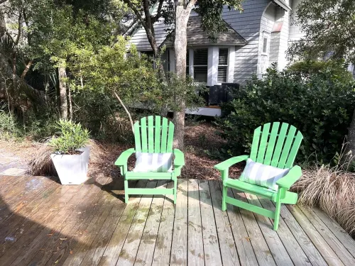 Updated 4 BR home in Cape Fear Station by East Beach with access to Shoals Club