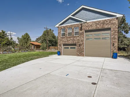 Cozy Apt in Quiet Neighborhood