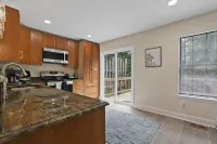 Premium Modern TH • Near Dulles Airport • 2 Free Parking