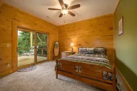 Luxury Family Lodge w/Amazing re-Views/Game Room/Hot-tub/Pool/10 min2Cades Cove