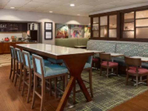 Hampton Inn Massillon Hotels in Massillon