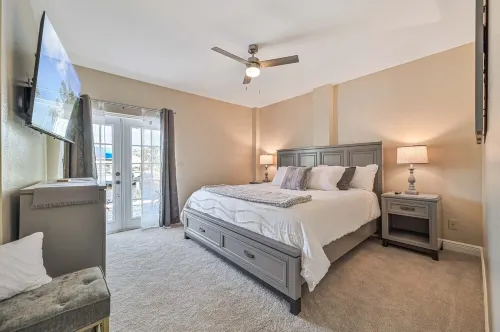 Rivers Edge Oasis, Our Secluded Paradise-Sleep 21+ "NEW LISTING"