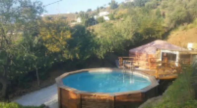 Unique Mongolian Yurt , romantic, secluded with private pool,  sleeps 5 , wifi, Hotels in Sayalonga