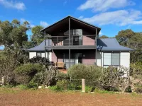 The Ideal Spot to Relax. Walk to Pristine Beaches, be Surrounded by Nature Hotels near Peppermint Grove Beach Lookout