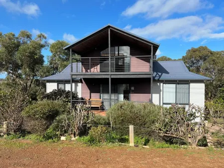 The Ideal Spot to Relax. Walk to Pristine Beaches, be Surrounded by Nature