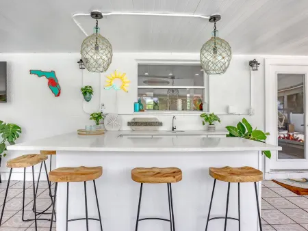 Catalina Hideaway - Heated Pool - Game Room