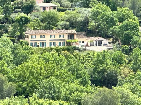 New Holiday Rental Villa Callian with AC, heated pool, hot tub, outdoor kitchen