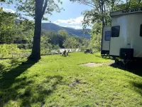 Beautiful Park Model RV on Bank of  Esopus Creek