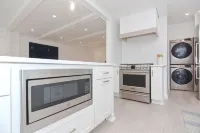 Arden House DT Mystic 3BR Lux Family Getaway