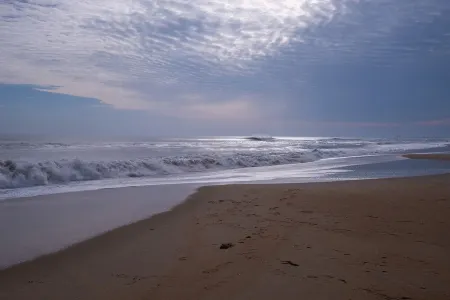 "Good Tides" Oceanside beach house with private heated pool & hot tub, Duck, NC