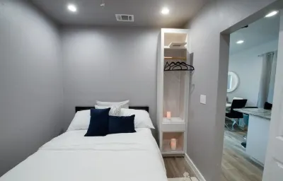 Downtown Luxurious Gem Hotel dekat SFA Mast Arboretum