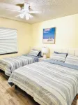 Bright Waterfront Condo Corner Unit with Lanai ~ close to AMI beaches and IMG