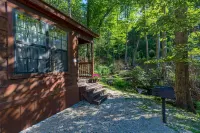 Mountain serenity close to hiking, rafting, fishing and kayaking.  "Coyote Song"
