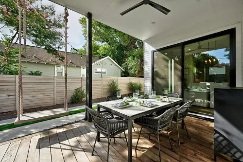 Luxe Home in Iconic Zilker/ Barton Springs neighborhood- POOL - Private Pools