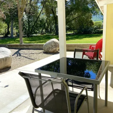 Newly remodeled Studio Cottage, perfect for two!